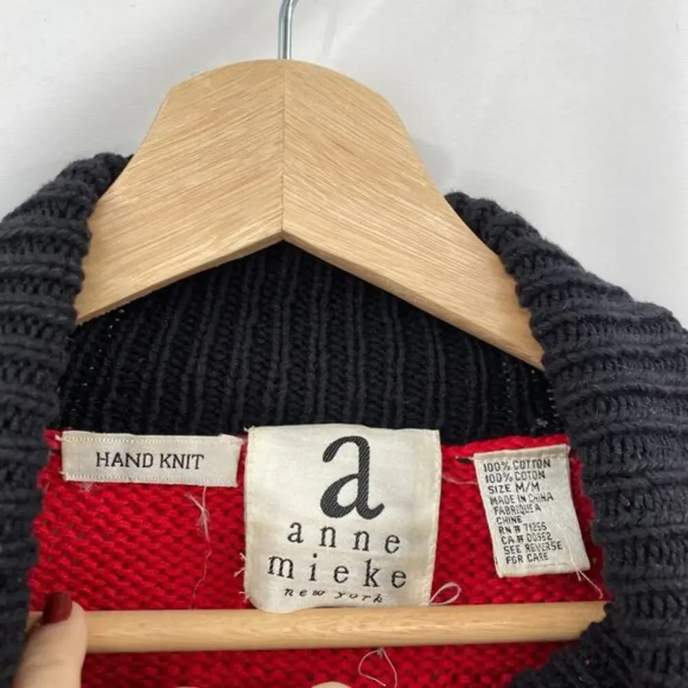 Vintage Hand knit red pattern‎ turtleneck sweater